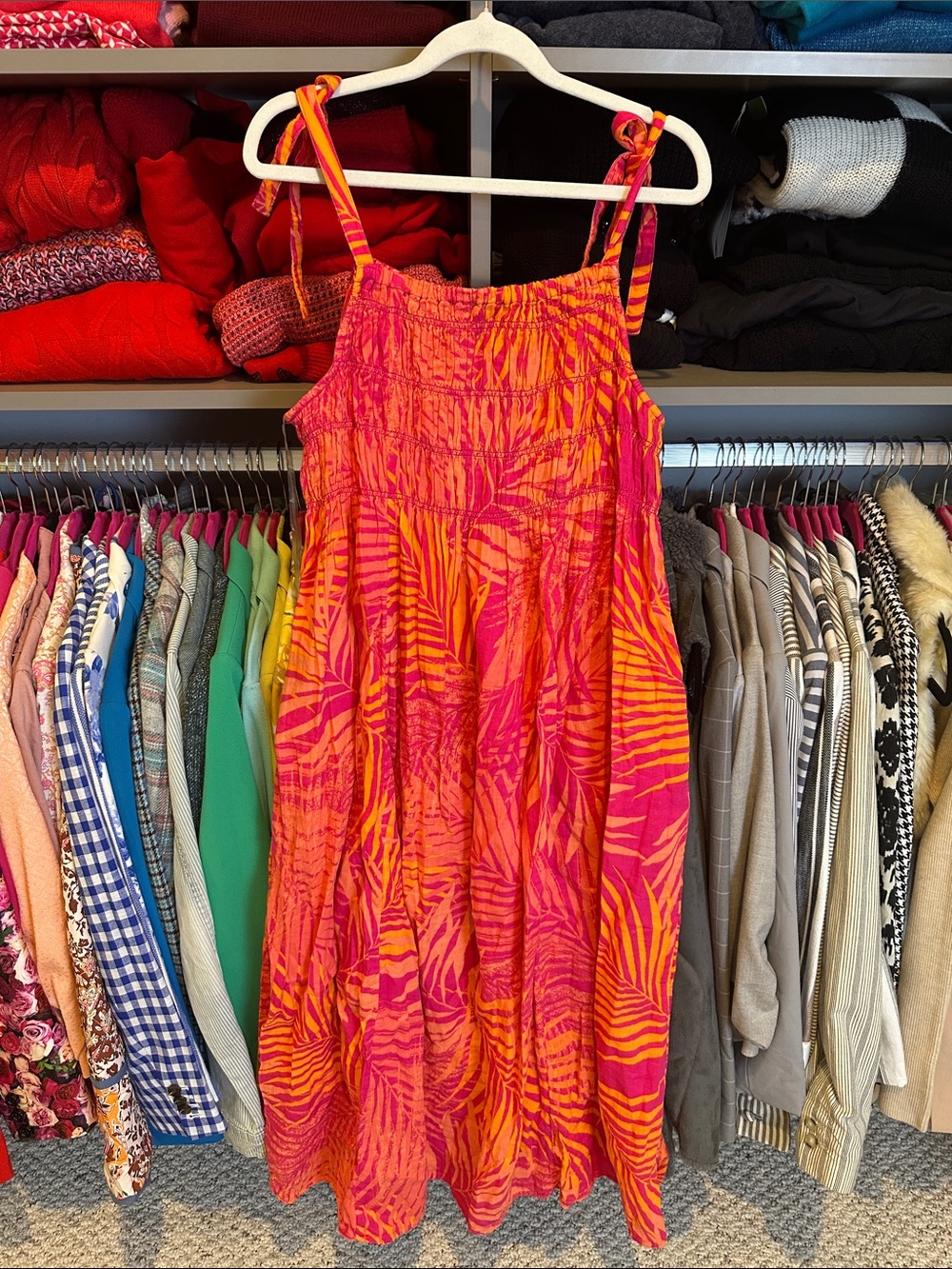 BeachLunchLounge pink/orange leaf print smocked 2 pocket midi dress size S - Picture 3 of 4